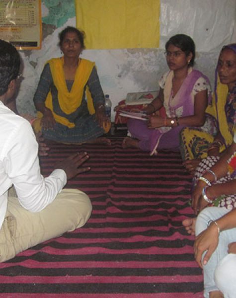 mahila-panchayat-slide2